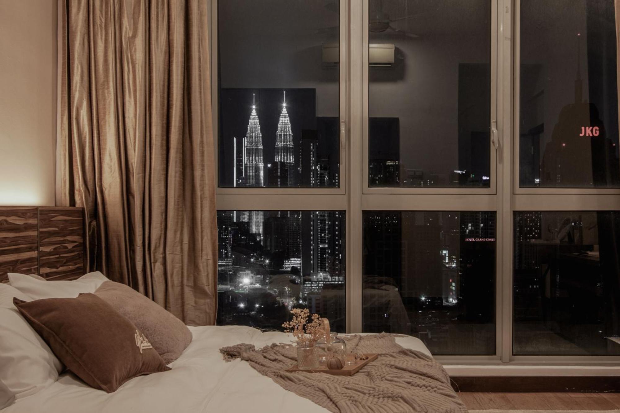 Suites & Residences @ Regalia By Plc Kuala Lumpur Exterior photo